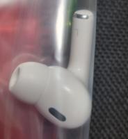 CS1901/2025 One white Airpod